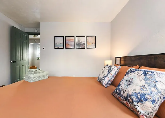 Cozy 3-bedroom Family - Sleeps 8, Great Coffee Holiday home *