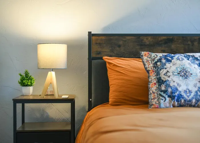 Cozy 3-bedroom Family - Sleeps 8, Great Coffee * Pittsburgh