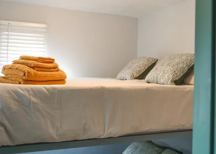 Cozy 3-bedroom Family - Sleeps 8, Great Coffee